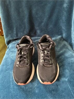Saucony Women’s Black Athletic Mesh Running Sneakers with Pink Accents